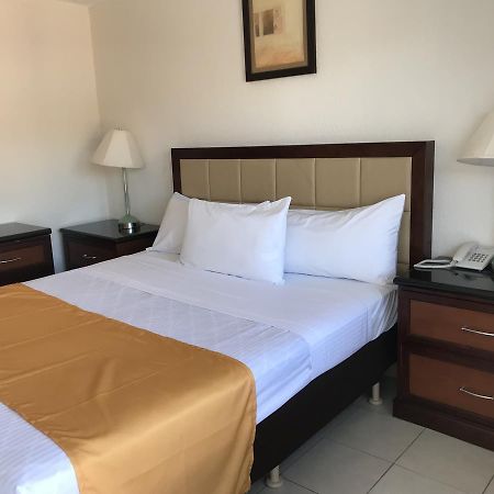 Hotel Guillen Jr Tijuana Exterior photo