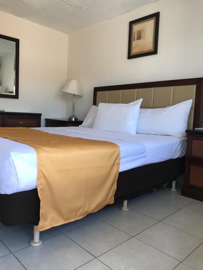 Hotel Guillen Jr Tijuana Exterior photo