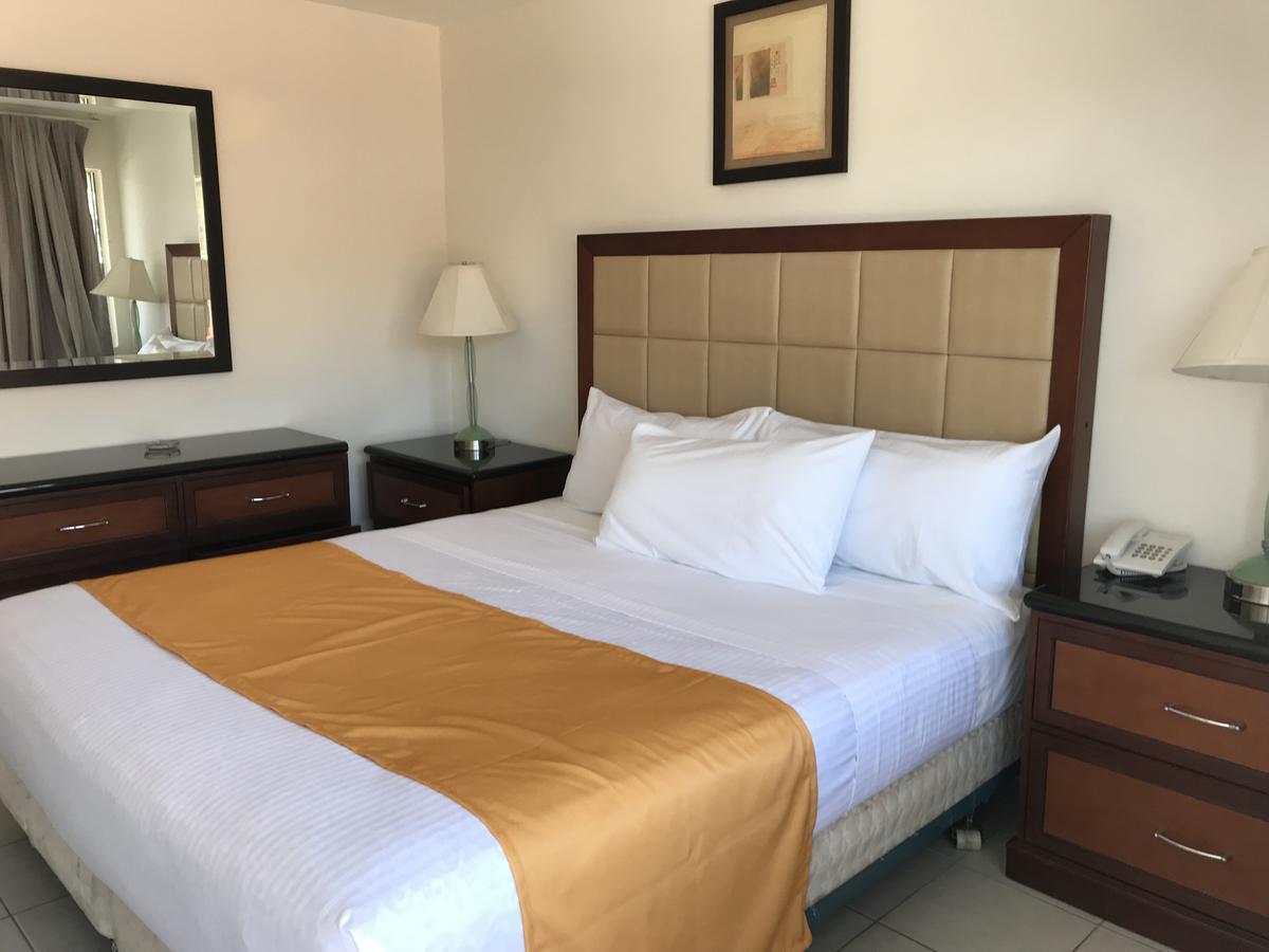 Hotel Guillen Jr Tijuana Exterior photo