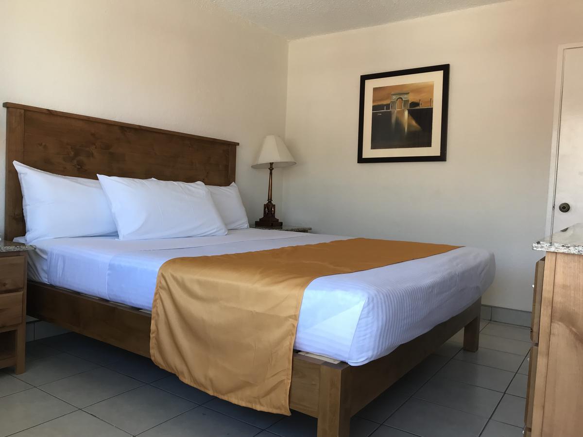 Hotel Guillen Jr Tijuana Exterior photo