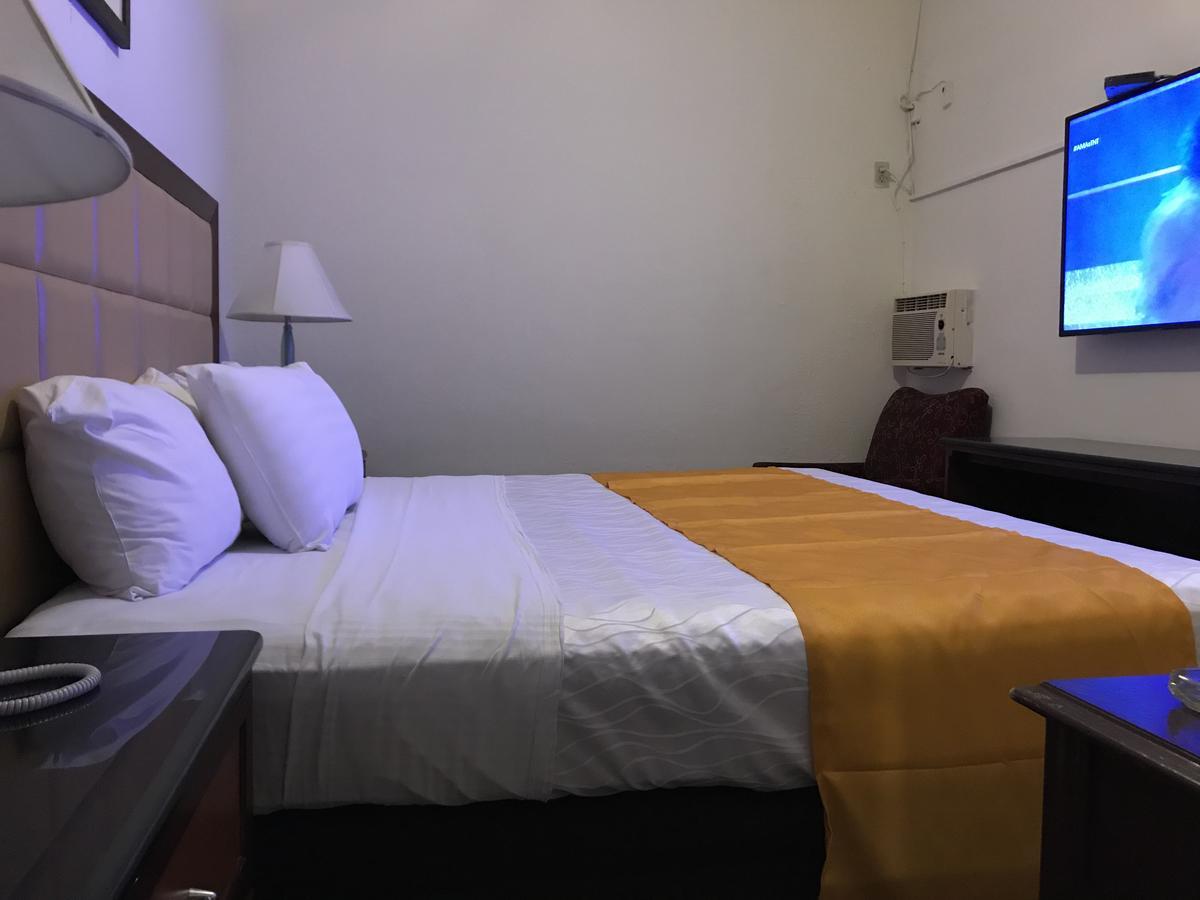 Hotel Guillen Jr Tijuana Exterior photo