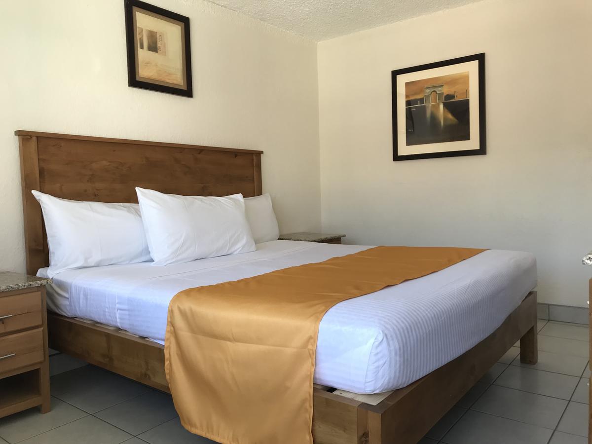 Hotel Guillen Jr Tijuana Exterior photo
